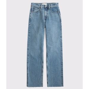 Abercrombie High Rise 90s Relaxed Jean in Medium Fray Hem 28 X-Long
